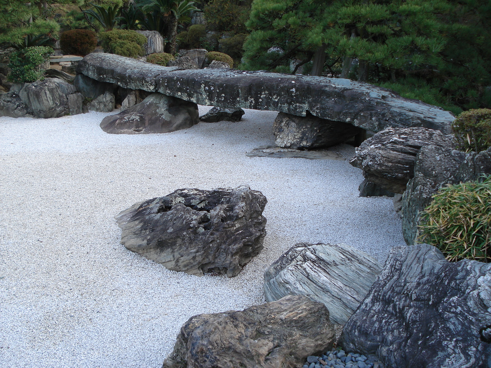 4 Ishi rocas